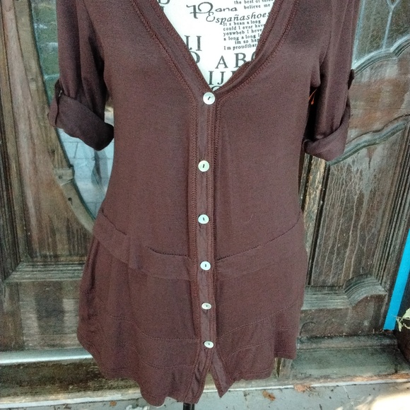 Women's 6 button front jersey top with rolled short sleeves size Small by Whispe - Picture 4 of 6